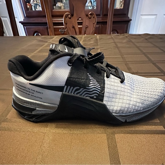 Nike metcon 8 woman’s training sneaker - Picture 1 of 8